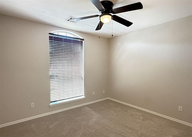Building Photo - 18212 Willow Oak Ln