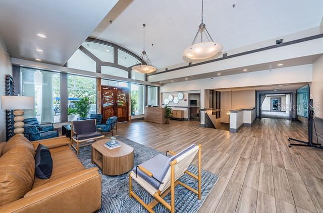 Building Photo - 416 Meadow Ln