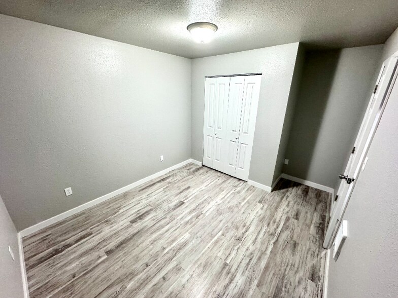 Building Photo - 63671 Harriet Rd