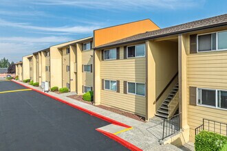Building Photo - r45a Laurel Court Apts.
