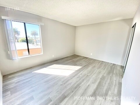 Building Photo - 3747 Glendon Ave