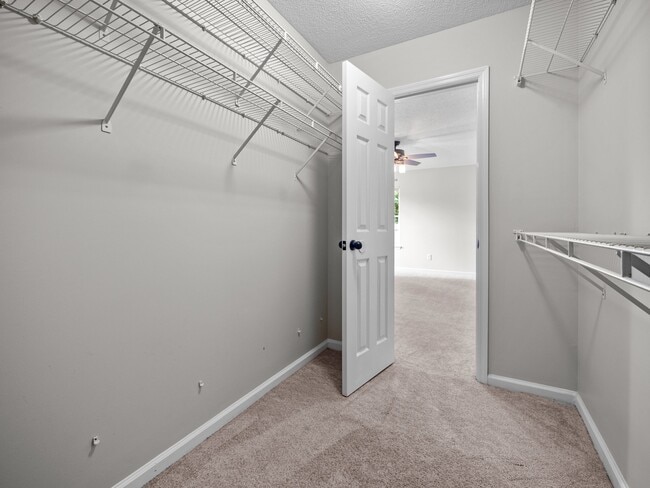 Building Photo - 1212 Gerald Dr