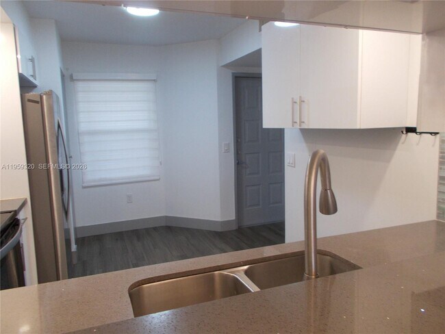 Building Photo - 701 SW 141st Ave