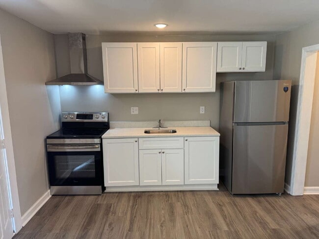 Building Photo - Cozy 1-Bedroom Gem in Greenville – Affordable W. GVL Apartment!