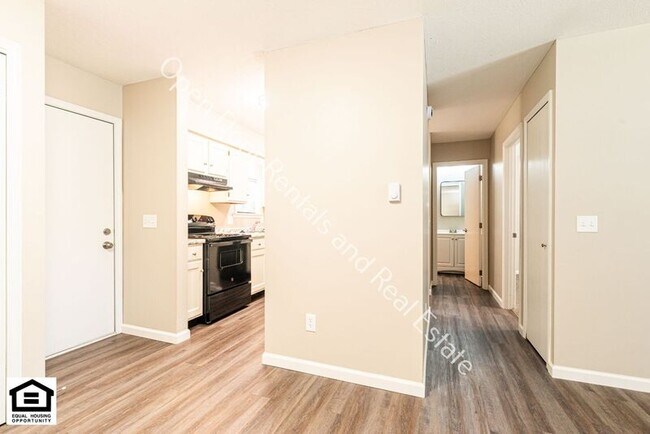 Building Photo - 503 Autumn Hls Dr