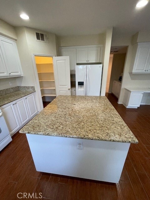 Building Photo - 42621 Hussar Ct