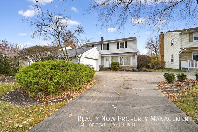 Building Photo - 2171 Cedarview Dr