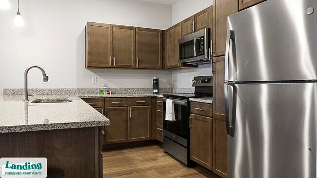 Building Photo - 9906 Runway Dr