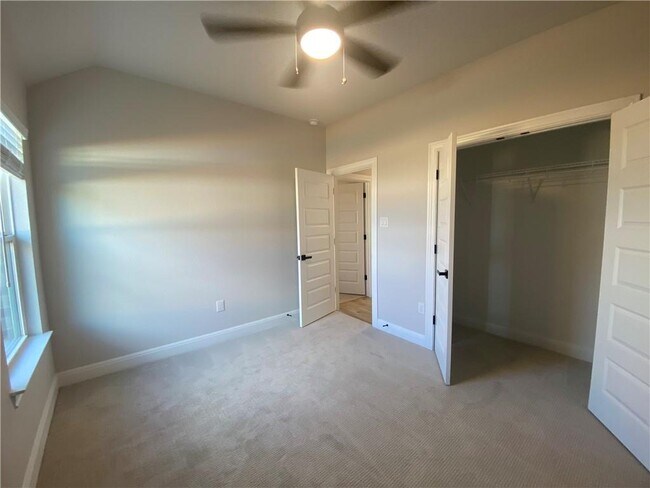 Building Photo - 104 Periwinkle Ln