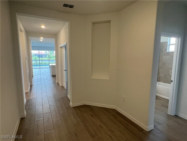 Building Photo - 2357 Avocado Ln