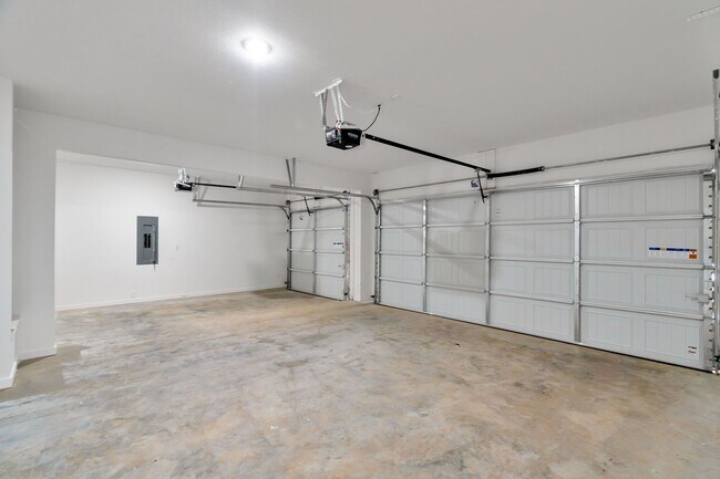 Building Photo - Brand-New 4 Bedroom in Siloam Springs! 3-C...