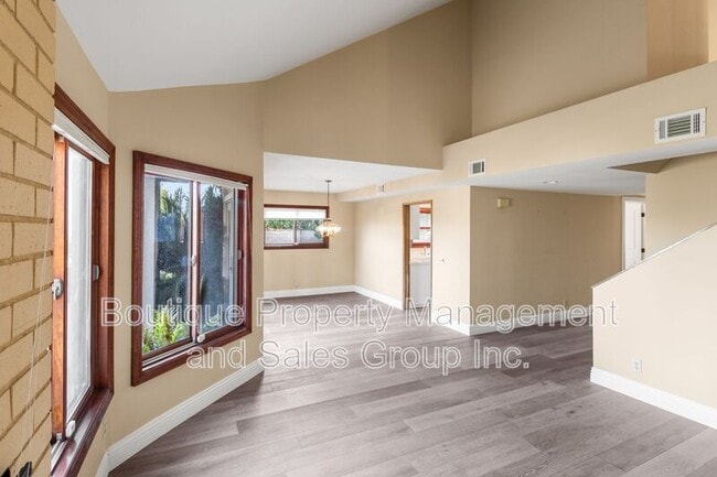 Building Photo - 35302 Vista De Todo