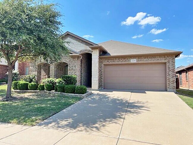 Building Photo - Beautiful 3 Bdrm 2 Bath Home in Fort Worth Texas - Near Haslet