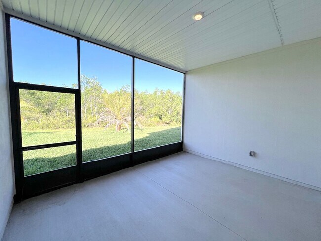 Building Photo - GORGEOUS 5 Bed 4 Bath 3 Car Garage HOME w COMMUNITY POOL for RENT!