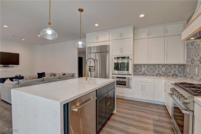 Building Photo - 9817 Park Brook Ave