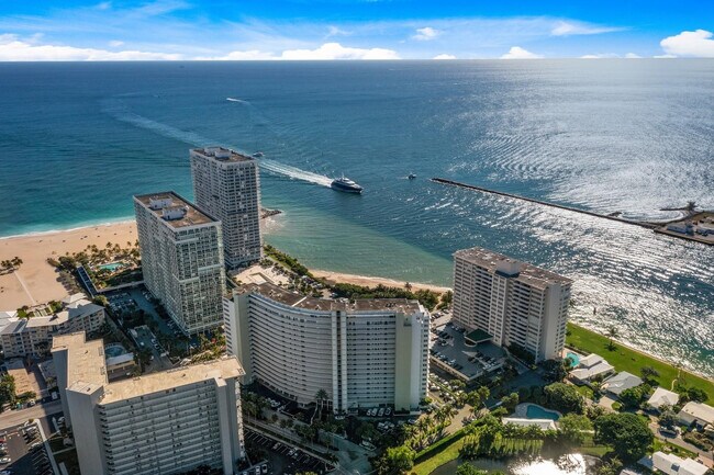 Building Photo - 2000 S Ocean Dr