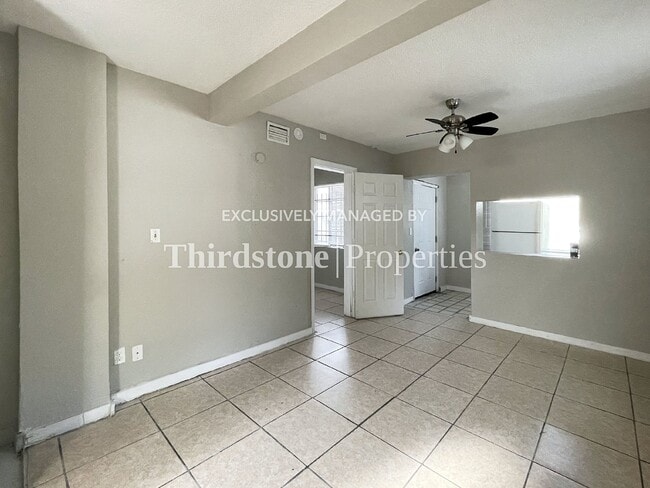 Primary Photo - 316 E 19th St