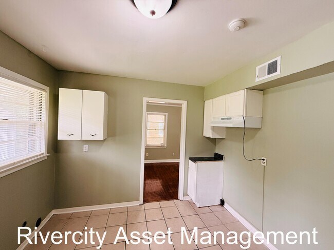 Building Photo - 4223 Cherrydale Rd