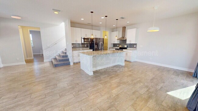 Building Photo - 7030 Azalea Grove Dr