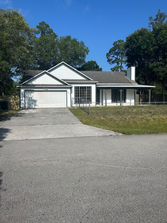 Primary Photo - 5511 Green Dolphin St