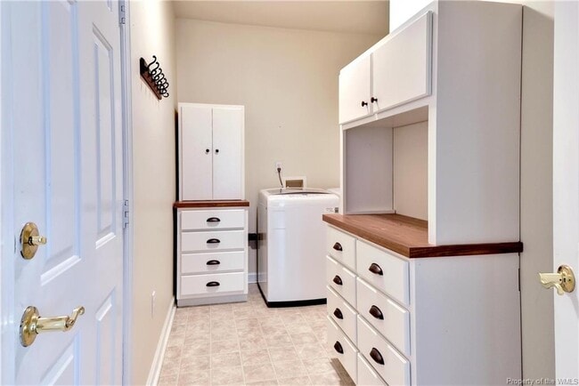 Building Photo - 3415 Avery Cir