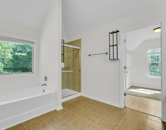 Building Photo - 104 Veranda Trail