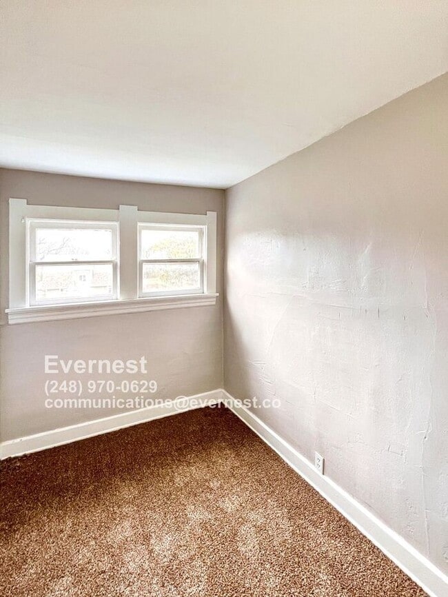Building Photo - Charming 3-Bedroom Home with Basement and ...