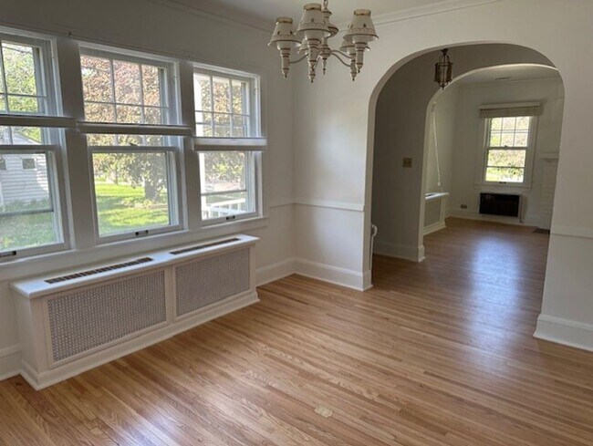 Building Photo - 4200 Brookside Ave
