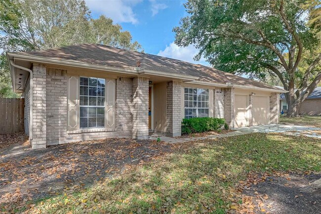 Primary Photo - 2928 Laurelridge Dr