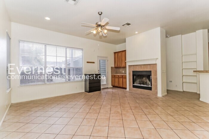 Building Photo - 709 W 35th St