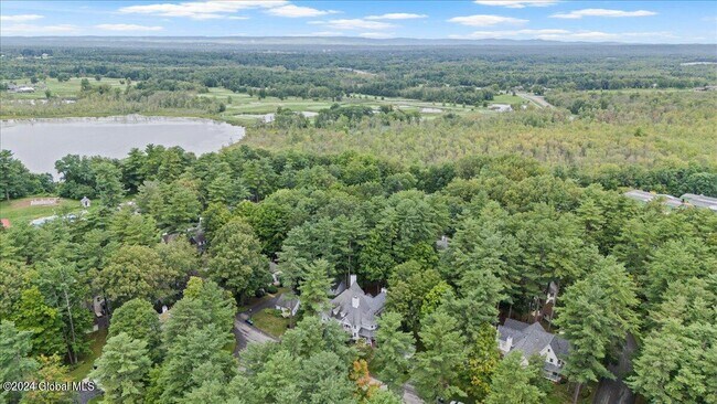 Building Photo - 12 Vallera Rd