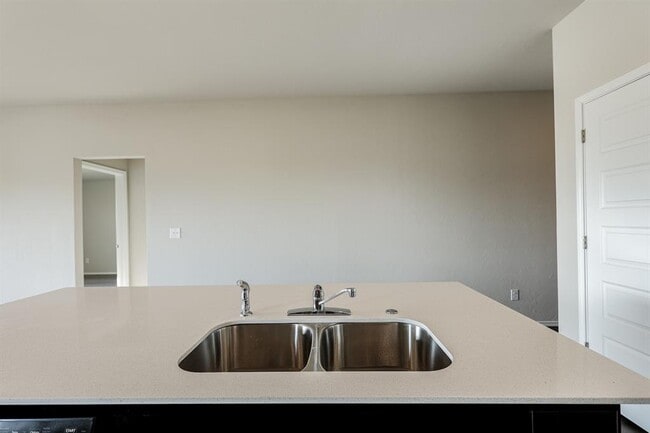 Building Photo - 11832 KAMERON Wy