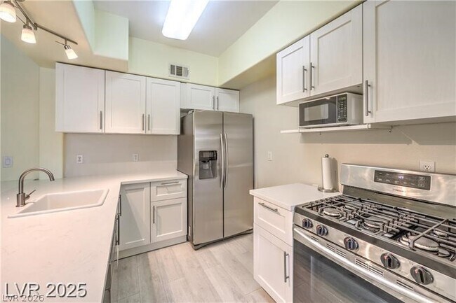 Building Photo - 7167 S Durango Dr