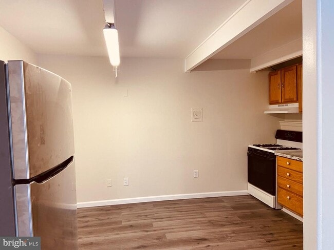 Building Photo - 7405 18th Ave