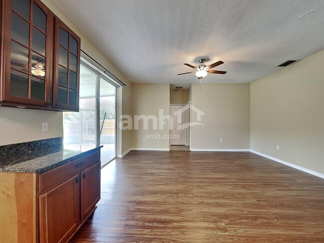 Building Photo - 27602 Sky Lake Cir