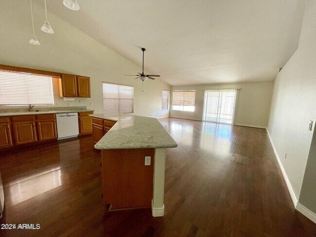 Building Photo - 4219 W Misty Willow Ln