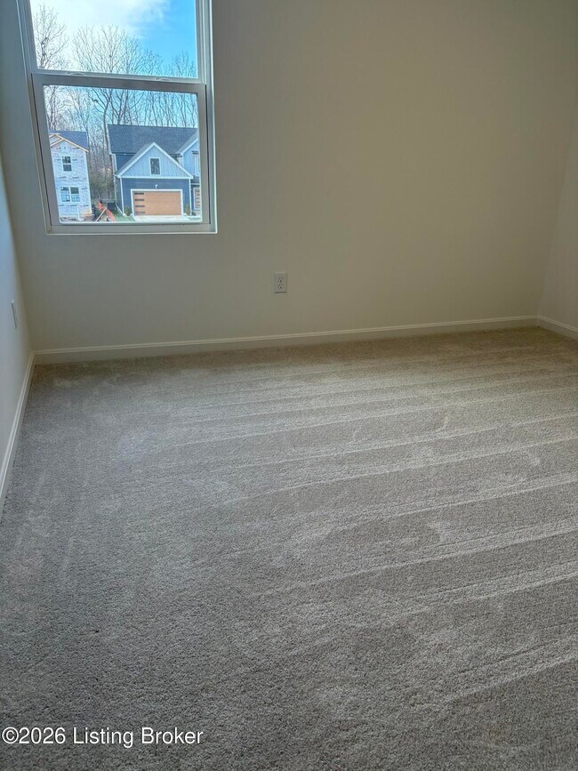 Building Photo - 2015 Lyndon Green Cir