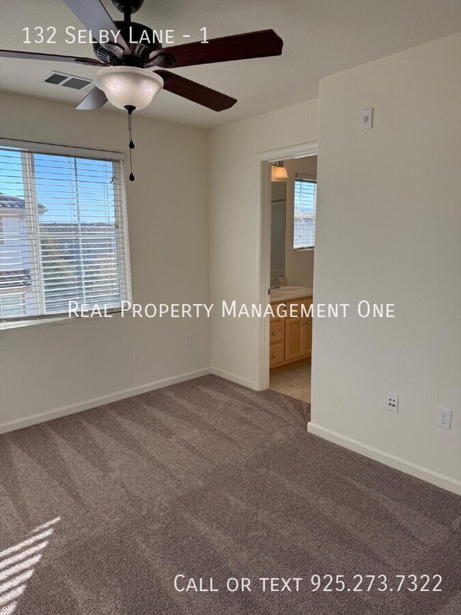 Building Photo - 132 Selby Lane