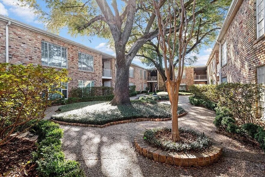 Your view - 2101 Fountain View Dr