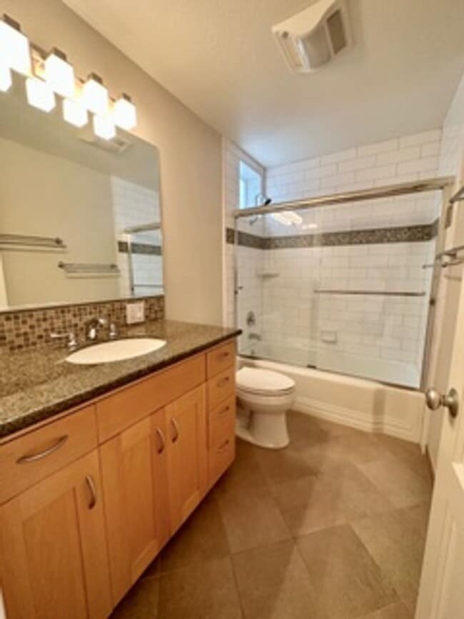 Building Photo - Moraga Property