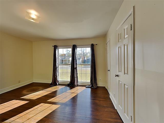 Building Photo - 5027 Wenonah Dr