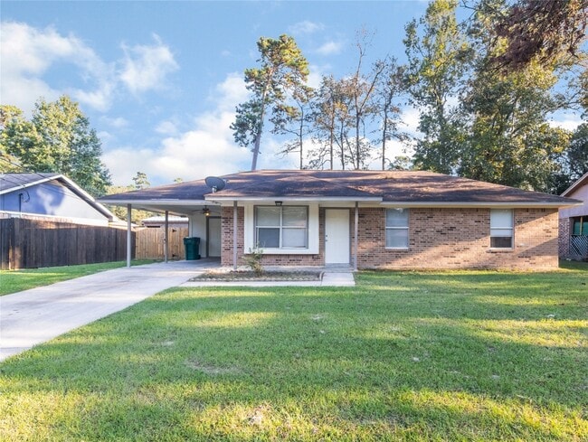 Primary Photo - 206 N Forest Dr