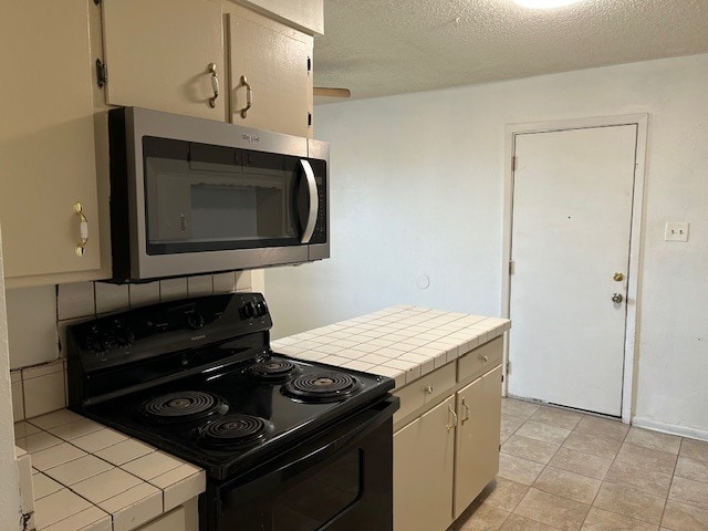 Building Photo - 718 Michelle Dr