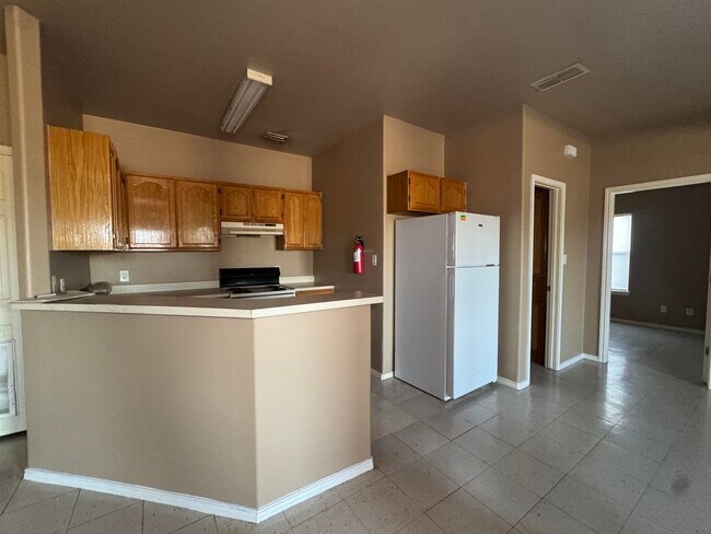 Building Photo - 4502 Llano Rd