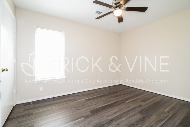 Building Photo - Pet-friendly house in Hope Crossing