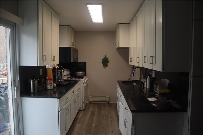 Building Photo - 15 Tanager Rd