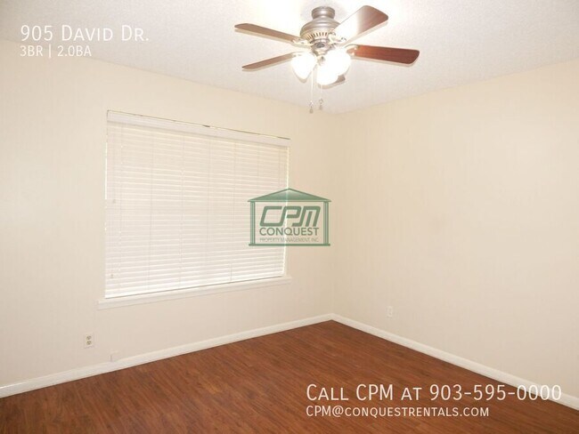 Building Photo - 905 David Dr