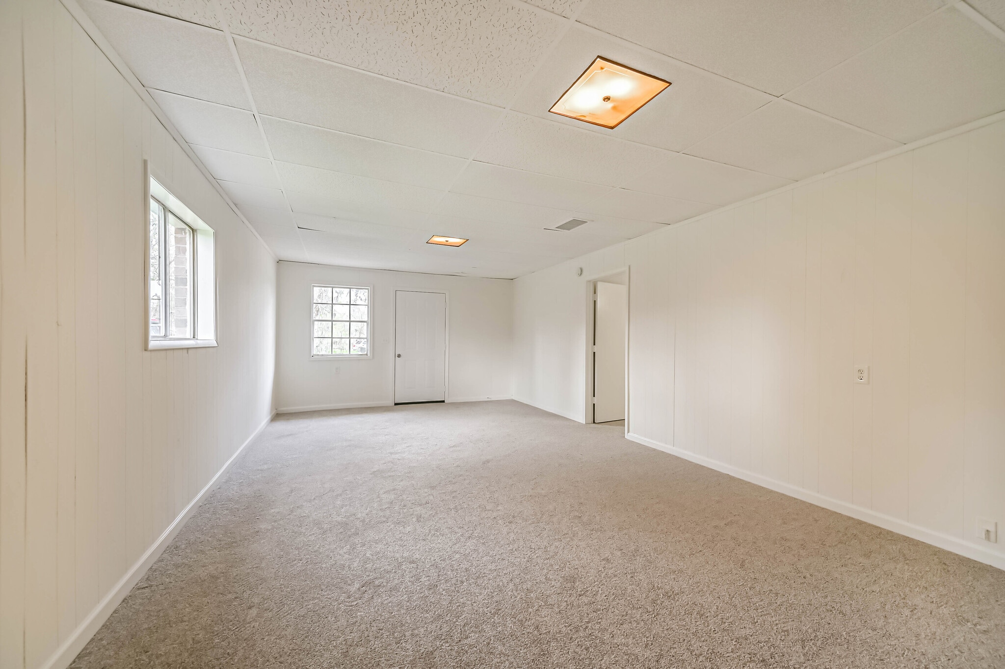 Building Photo - 202 Lakewood Dr
