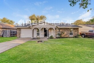 Building Photo - 347 Linklea Dr