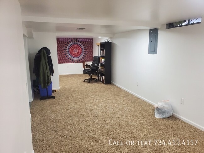 Building Photo - 2979 Verle Ave